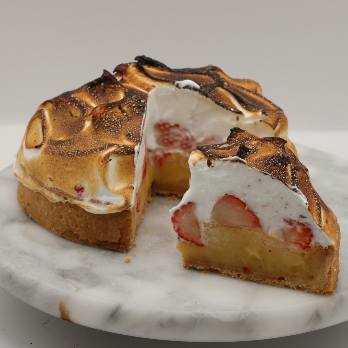 苺のレモンメレンゲタルト