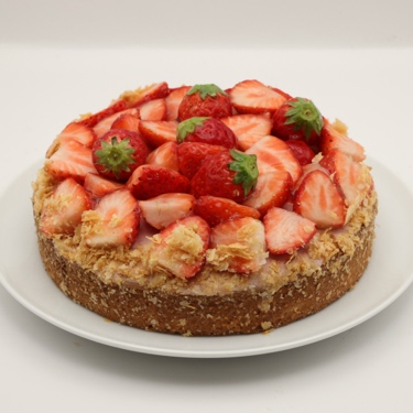 苺のムースタルト15cm